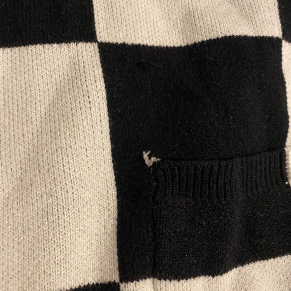 Dressed in Lala - Love You Oversized Checkerboard Cardigan in Black + White S/M - Picture 4 of 4